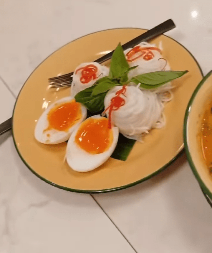 陳思圻在泰國吃了不少美味的食物。
