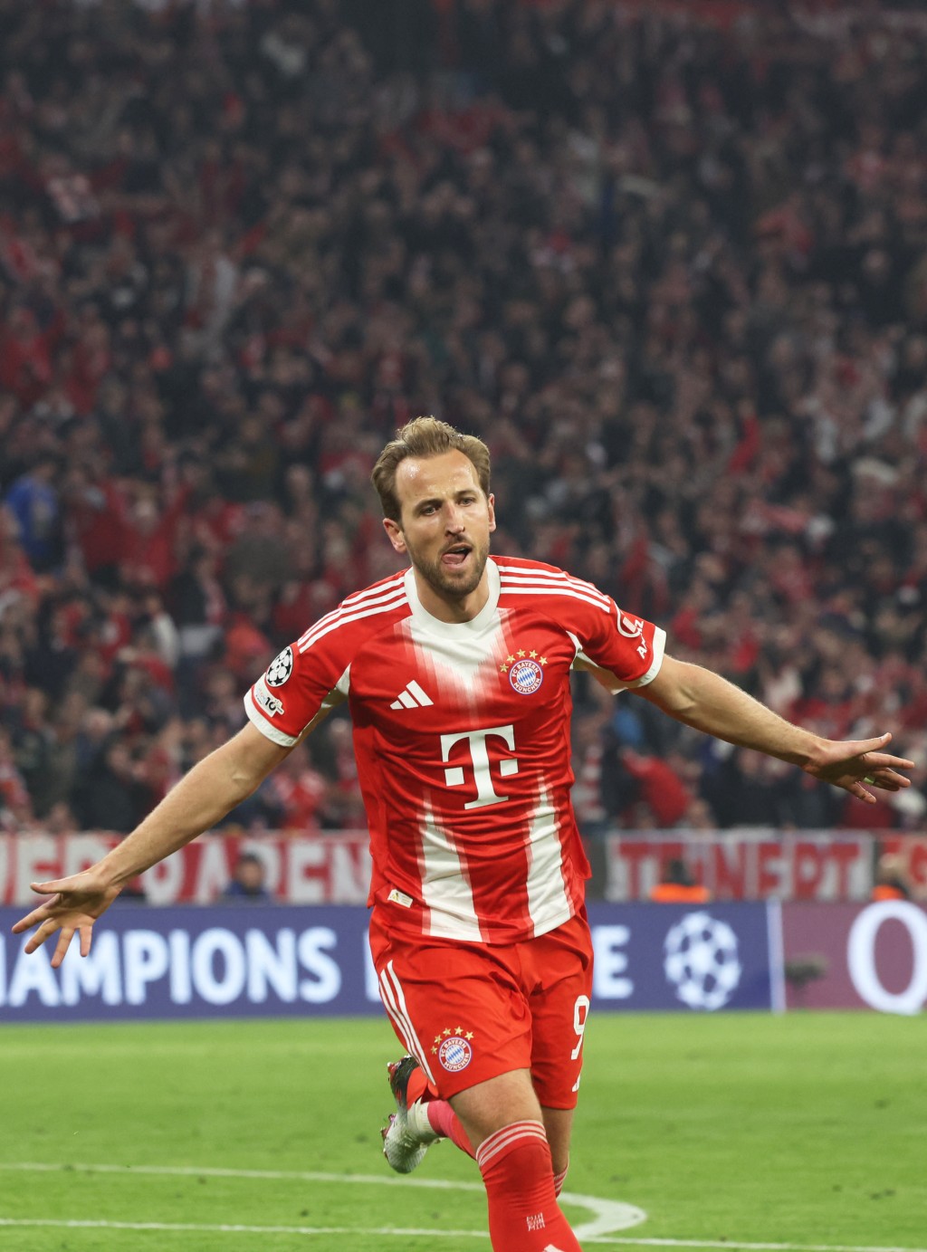 哈利卡尼就1助攻2入球助拜仁慕尼黑主场4:3反胜皇家马德里。法新社