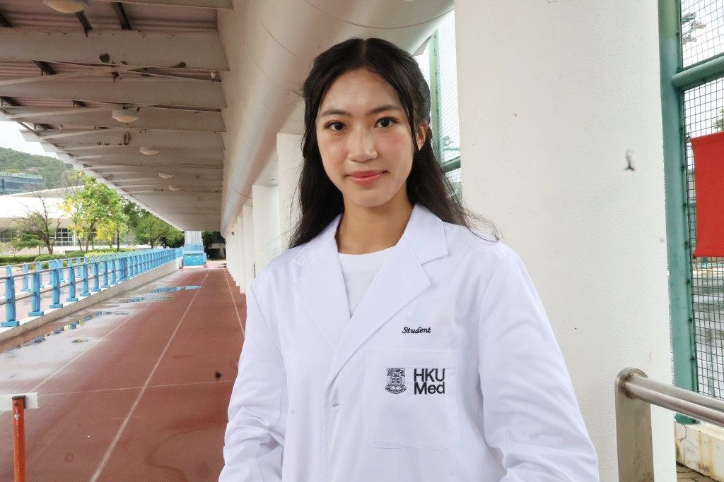 自細讀書已名列前茅的Chloe，9月將升上醫學院二年級。徐嘉華攝