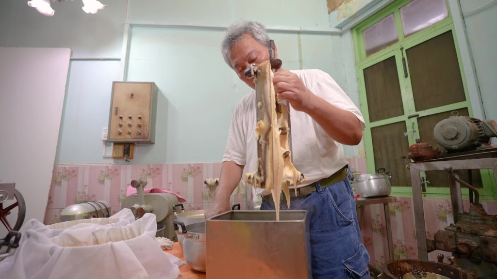 榴槤雪糕有過百年歷史自家新鮮製造。