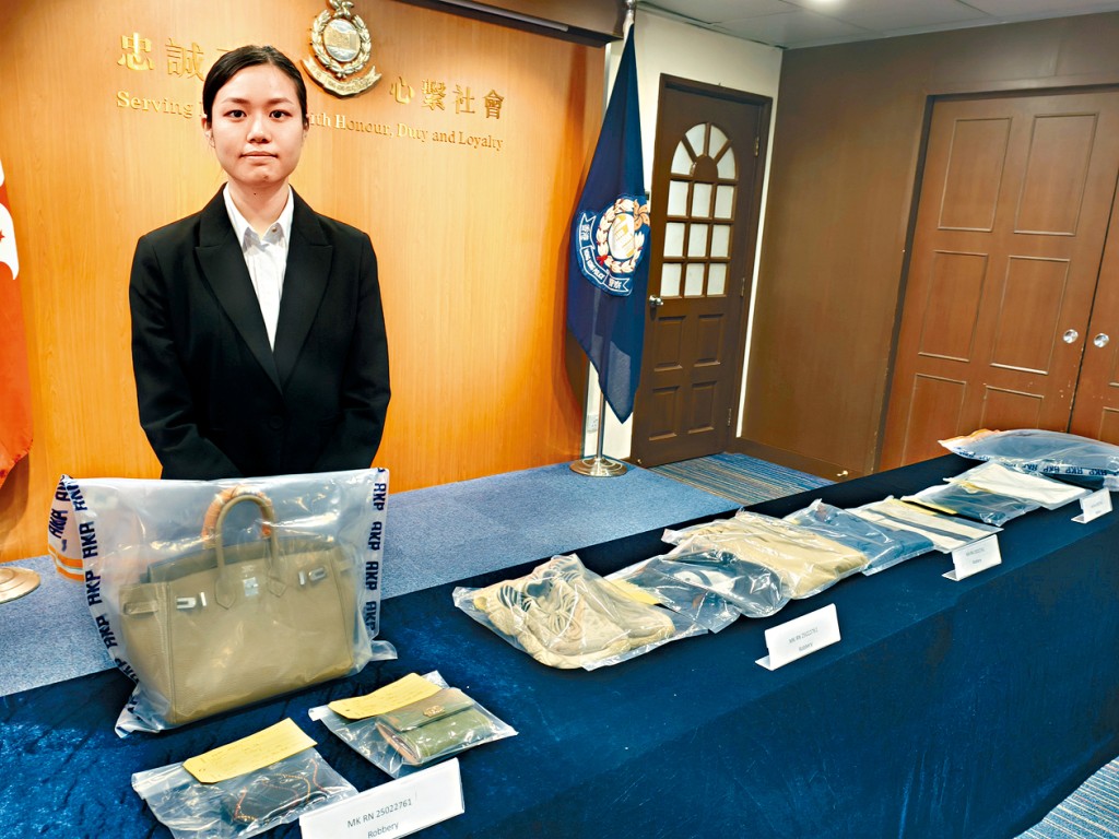 旺角警區刑事調查隊第二隊偵緝督察曾沛文,講述拘捕搶手袋賊人經過。