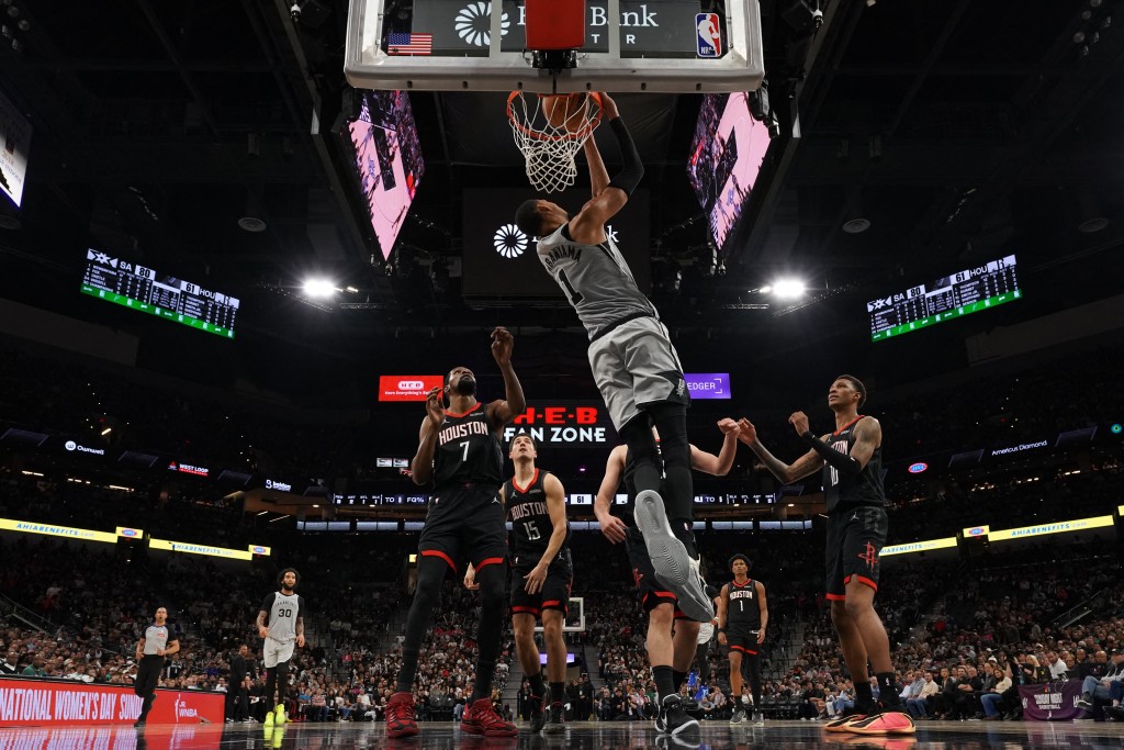 雲班耶馬帶領馬刺以本季新高的145:120大勝火箭，豪取4連勝。法新社