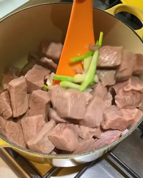 然後醃肉。