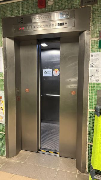 電梯陸續恢復運作。佳曉關愛隊FB