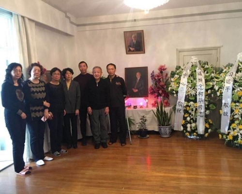 柯华病逝，国家主席习近平母亲齐心及胞弟习远平致送花圈。高瑜twitter