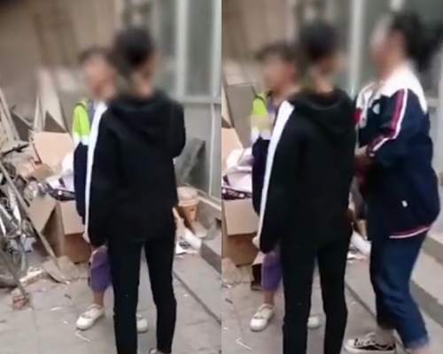 2名初中女學生被學姐在4分鐘內被掌摑了36巴。影片截圖