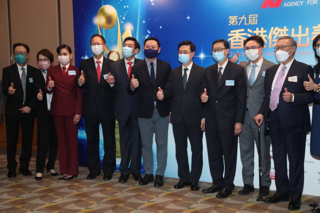 Cally大讚香港人有愛心。
