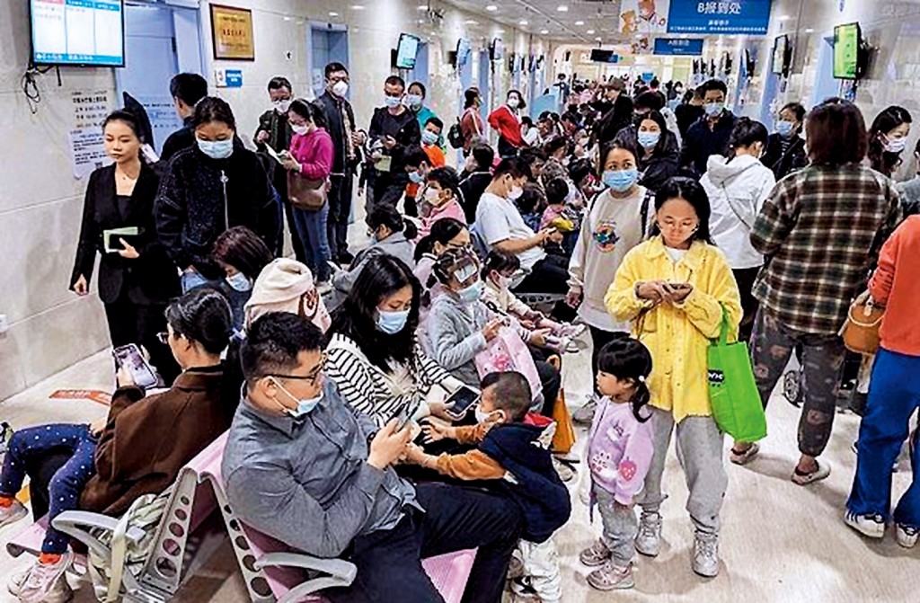 內地兒童感染科人滿為患。