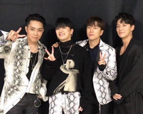 水晶男孩由6人組變作4人組。