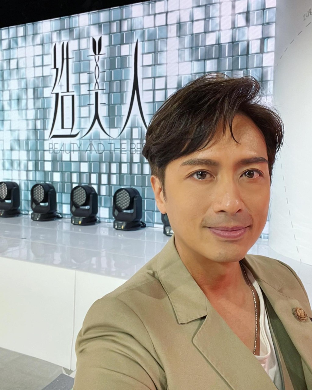 郑家麒为ViuTV的《造美人》担任评审。