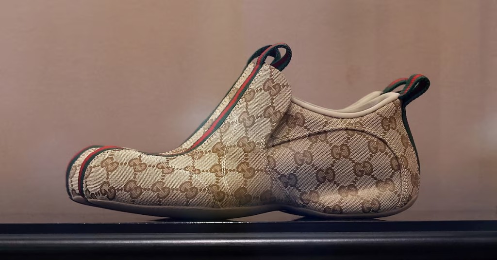 Gucci罕破百年传统！首推“中国制造”波鞋。 路透社