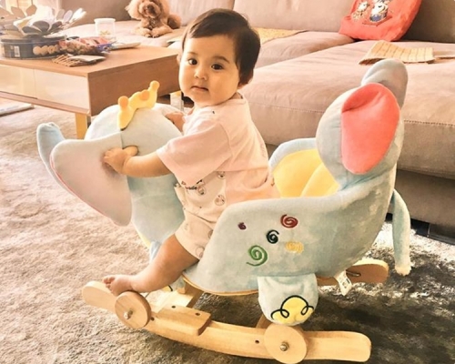 1歲女嬰「小予恩」不幸患上膽管閉塞。網圖