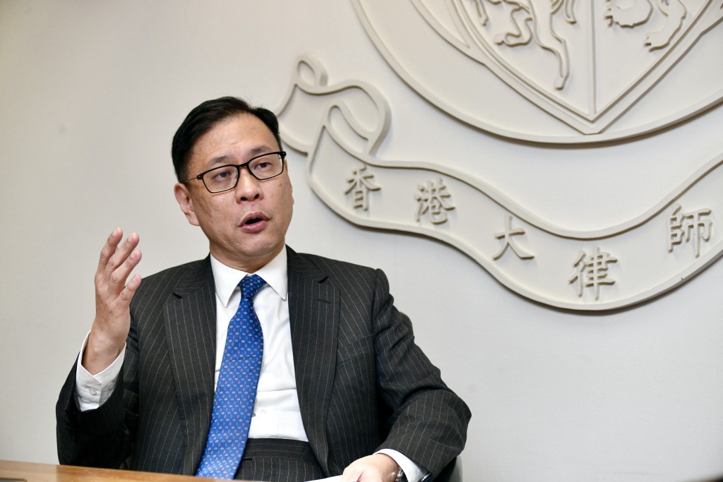 大律師公會前主席杜淦堃。資料圖片 大律師公會前主席杜淦堃。資料圖片