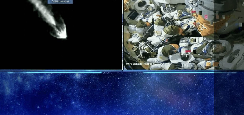 神舟二十一號載人飛船與火箭成功分離,進入預定軌道,航天員乘組狀態良好,發射取得圓滿成功。  神舟二十一號載人飛船與火箭成功分離,進入預定軌道,航天員乘組狀態良好,發射取得圓滿成功。