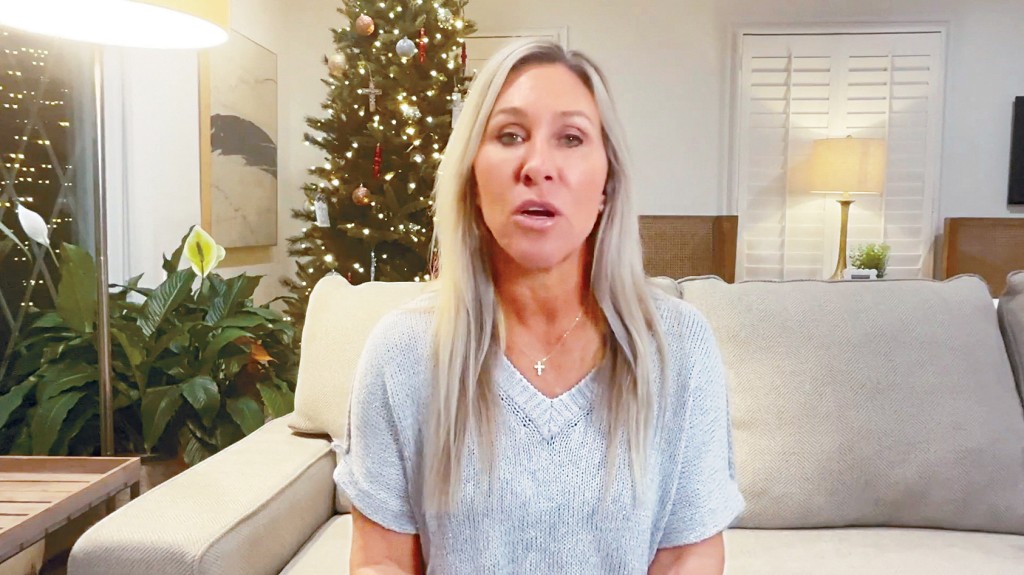 前特朗普拥趸格林宣布辞去众议员职务。