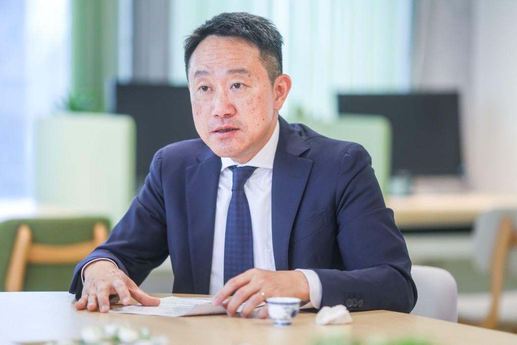 陳子達表示,利用大數據及人工智能,精準抽查高風險旅客及貨物,達致便商利貿,提升香港競爭力。 何家豪攝 陳子達表示,利用大數據及人工智能,精準抽查高風險旅客及貨物,達致便商利貿,提升香港競爭力。 何家豪攝