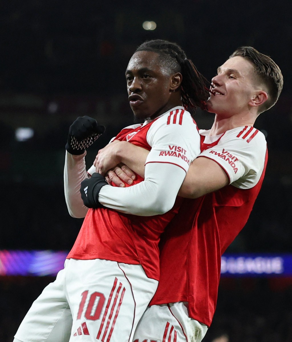 阿仙奴中场伊比尔治伊斯「世界波」打破僵局，主场以2:0击败利华古逊。路透社