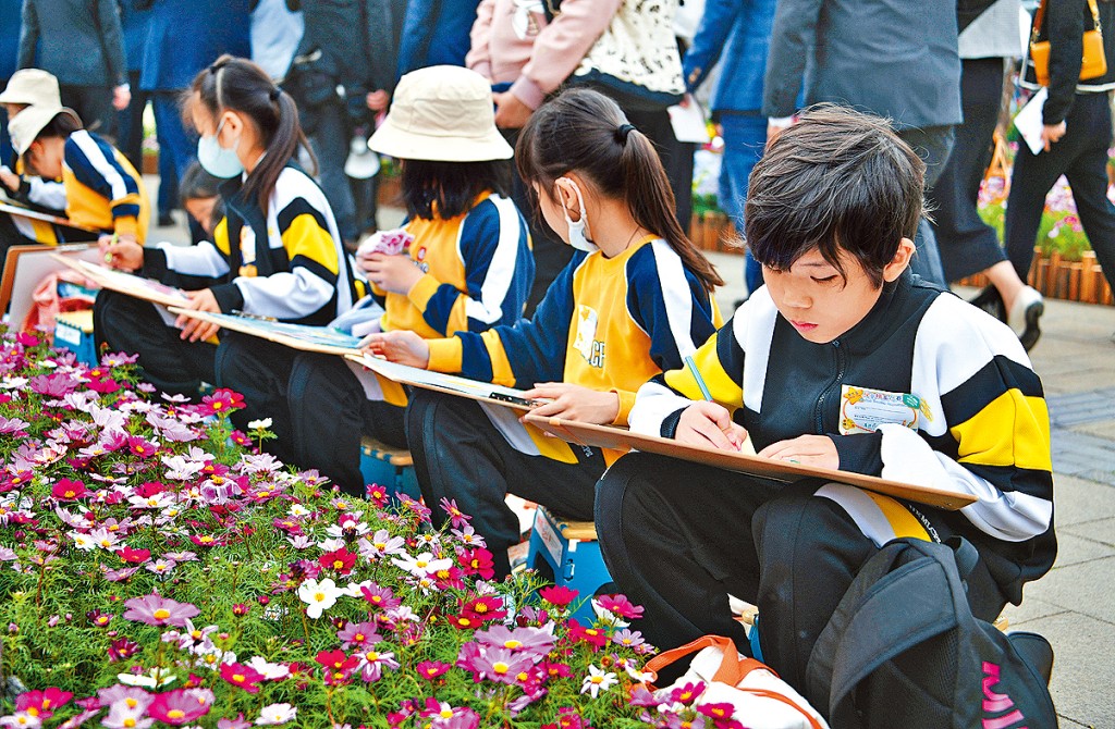 繪畫比賽歡迎中、小學生參加。 繪畫比賽歡迎中、小學生參加。