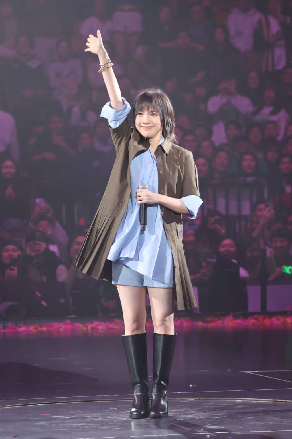 鍾雪瑩曝光率高。