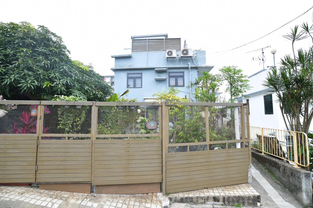 陶輝稱配合調查牌照屋是否違規。
