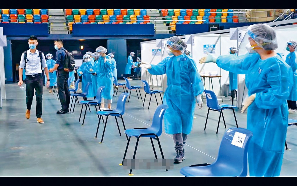 ■社区检测中心会依照社交距离安排，让市民安心接受检测。