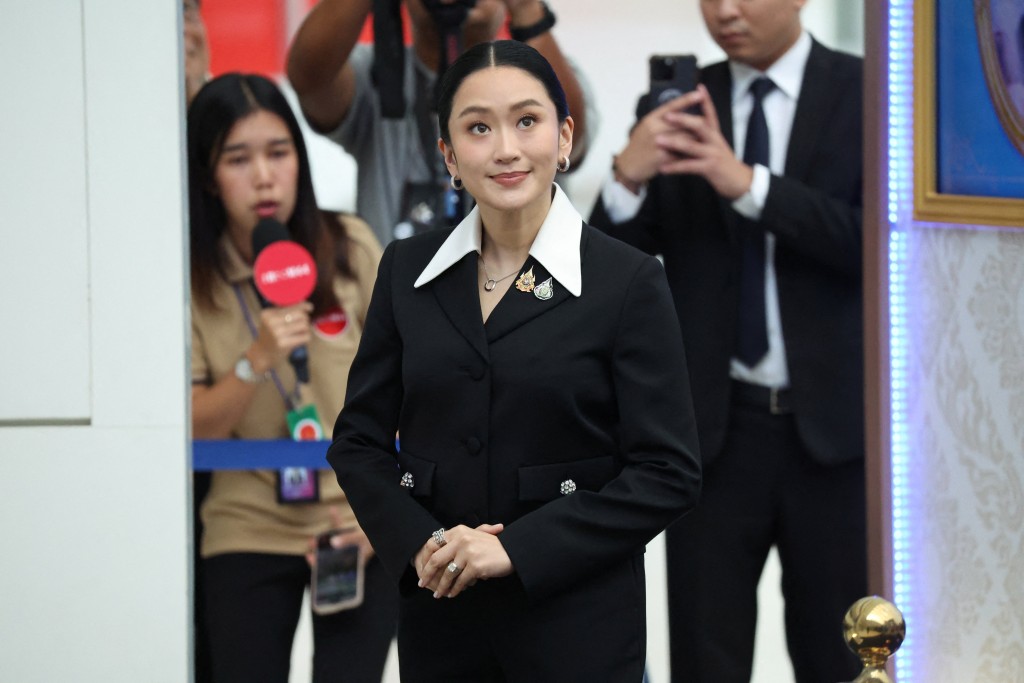 今次裁决不仅关乎佩通坦能否重返总理宝座，更被视为泰国未来政局的转捩点。路透社