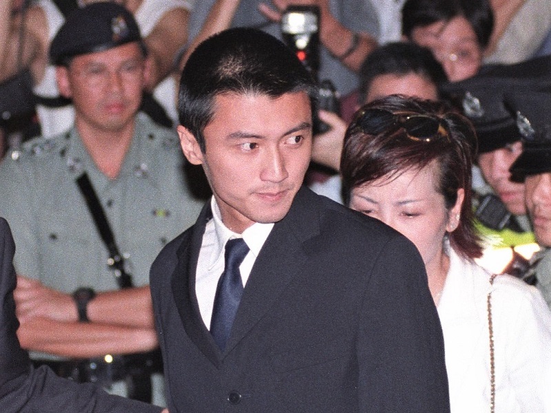 霆鋒獲判社會服務令後離開法庭。資料圖片