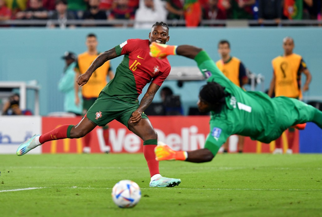 葡萄牙前鋒拉菲爾利亞奧後備上陣亦貢獻一個入球。REUTERS