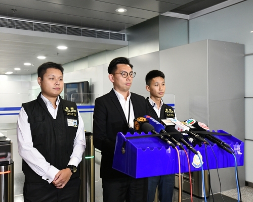 警方有組織罪案及三合會調查科鄧翊几總督察交代案情。