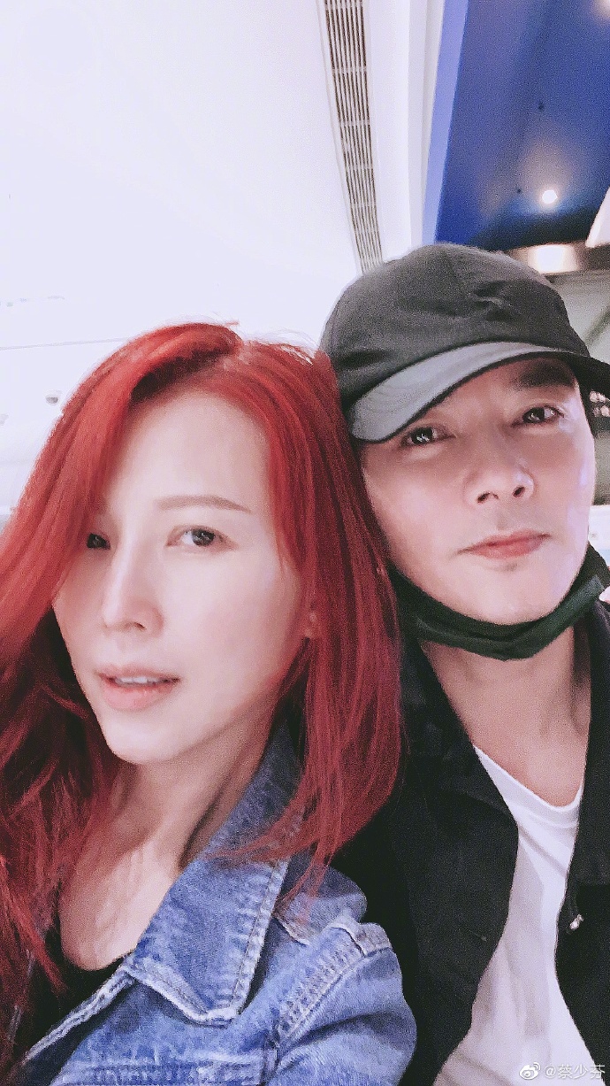 Ada同老公齊盡公民責任。