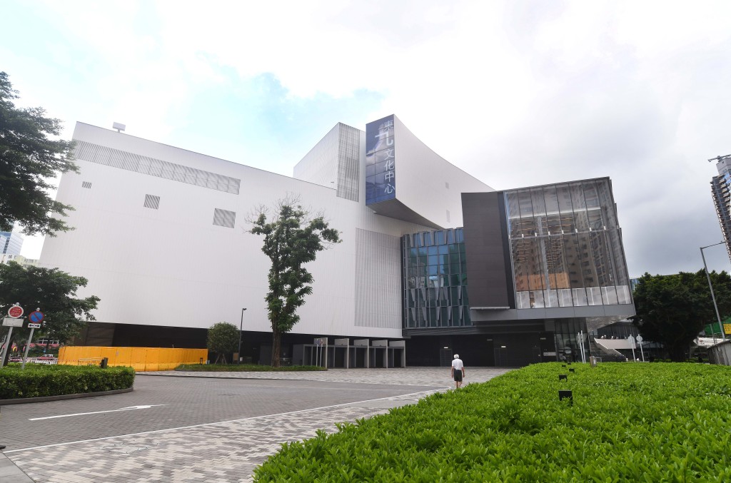 港鐵表示，會隨周遭環境變化發展，不時更新指示牌。