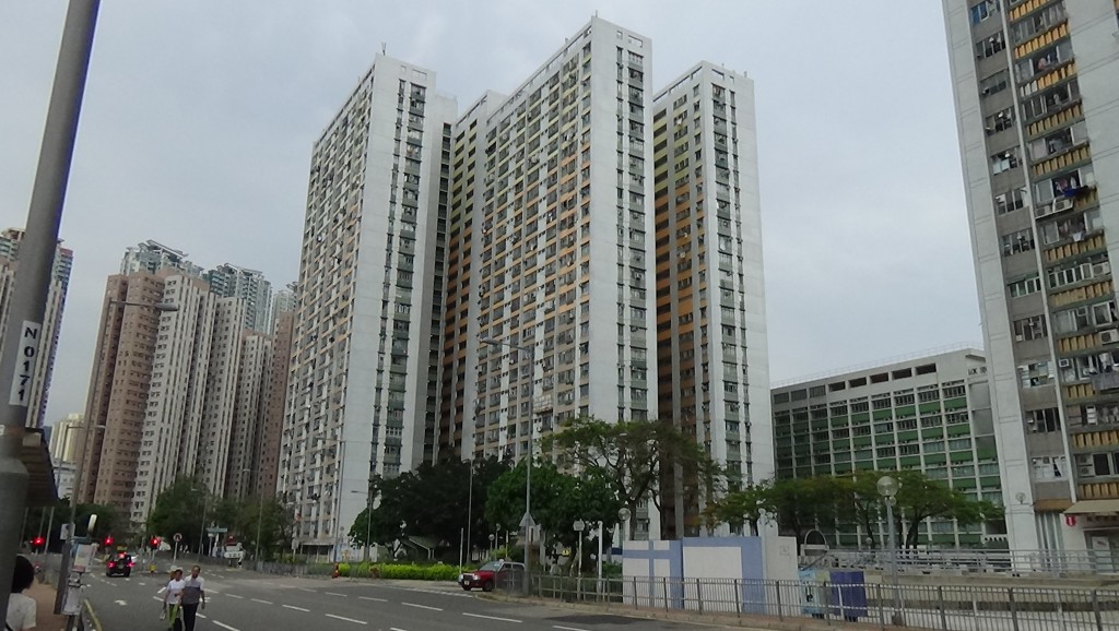 一名隆亨邨居民隱瞞與他人聯權持有屯門住宅物業。資料圖片