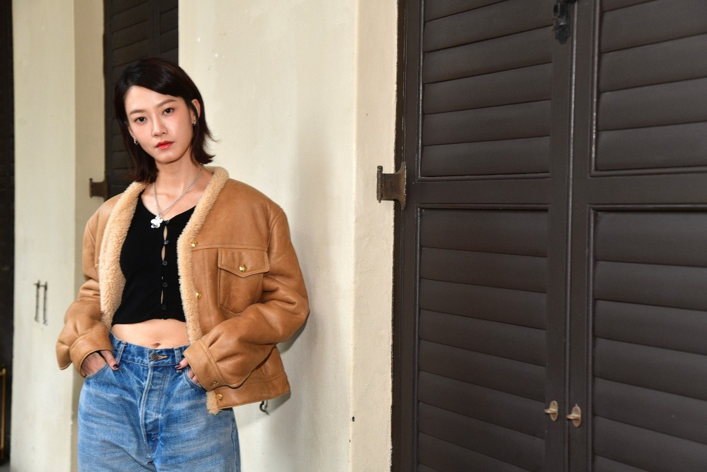 子華教Fish食煙，對佢拍戲非常有幫助。