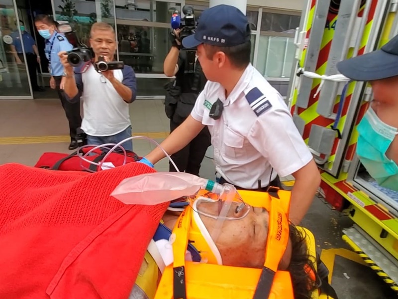 兩名工人送往瑪嘉烈醫院治理。