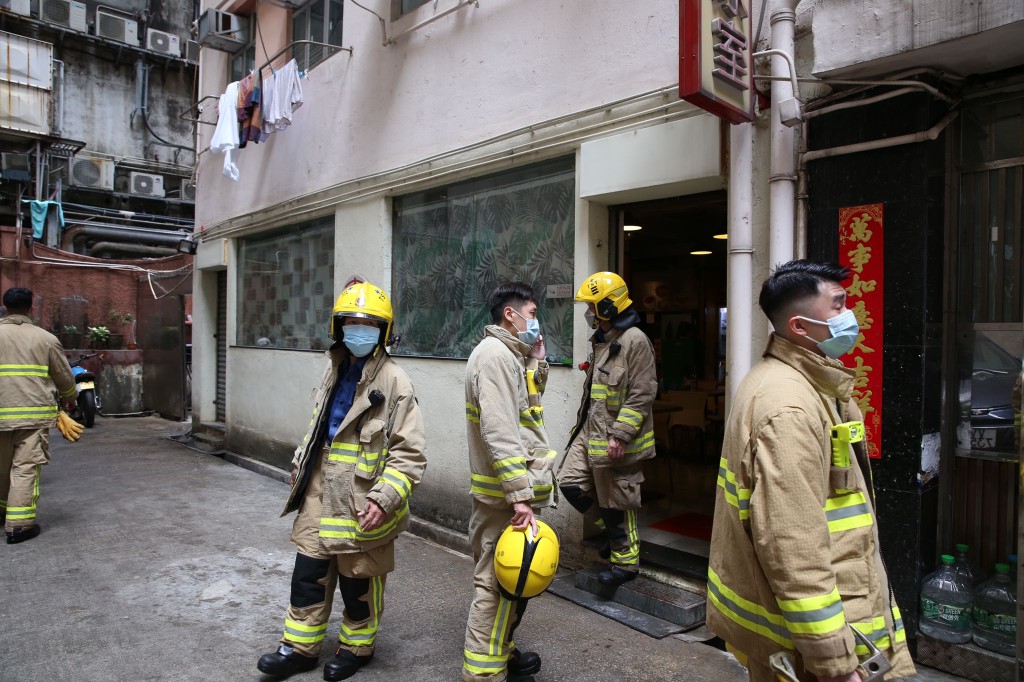 起火原因有待調查。劉漢權攝