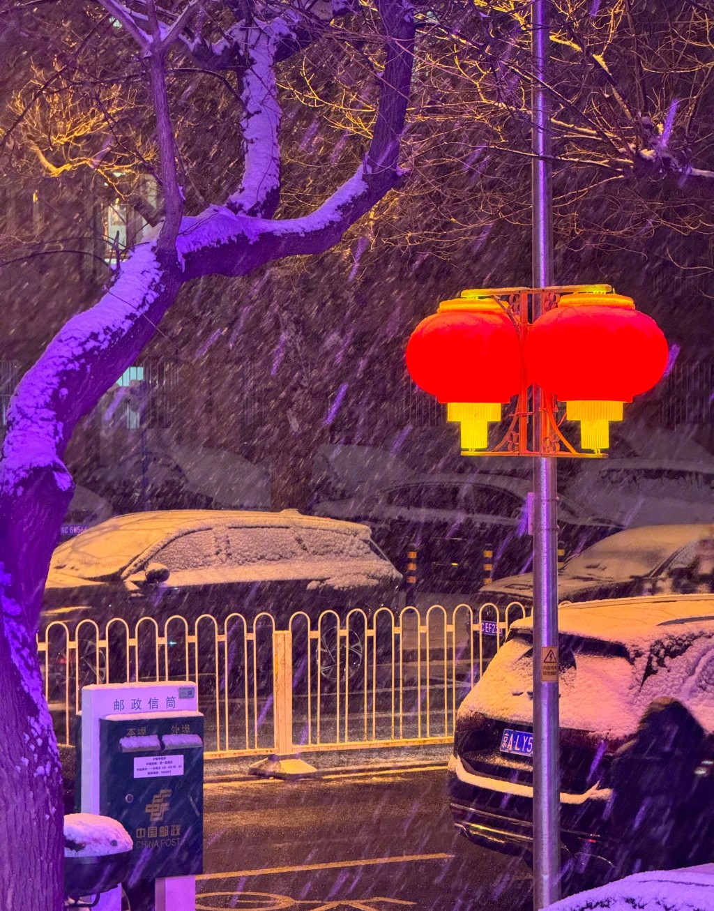 北京氣象台指，北京城區為零星小雪到小雪量級。