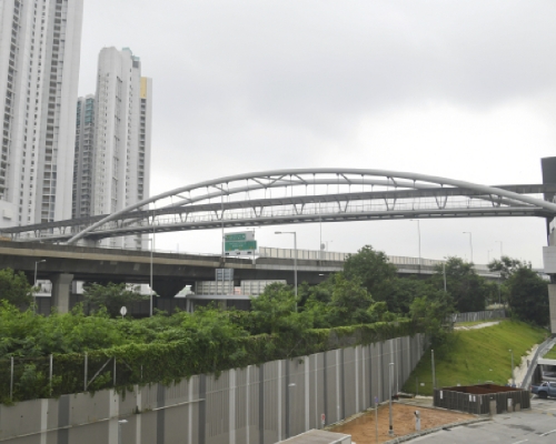 深水埗海盈邨及海達邨之間的長跨度行人天橋今日正式開放。資料圖片