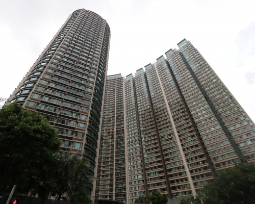 半島豪庭2398萬沽。