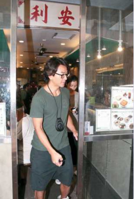 兩公婆係馳名食店嘅熟客。