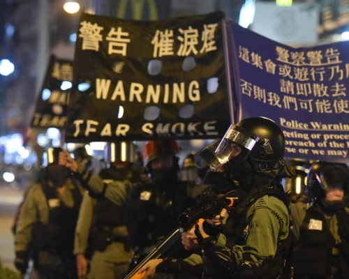 荃灣當日防暴警與示威多次爆發衝突。資料圖片