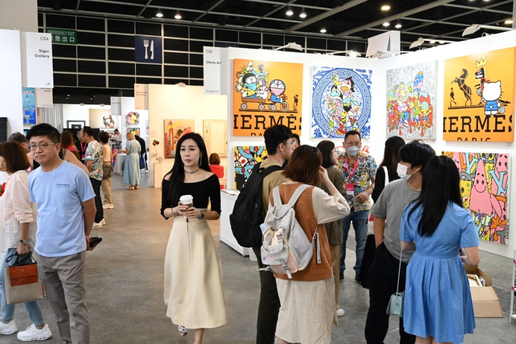 香港Affordable Art Fair 2023，開幕首日人頭湧湧