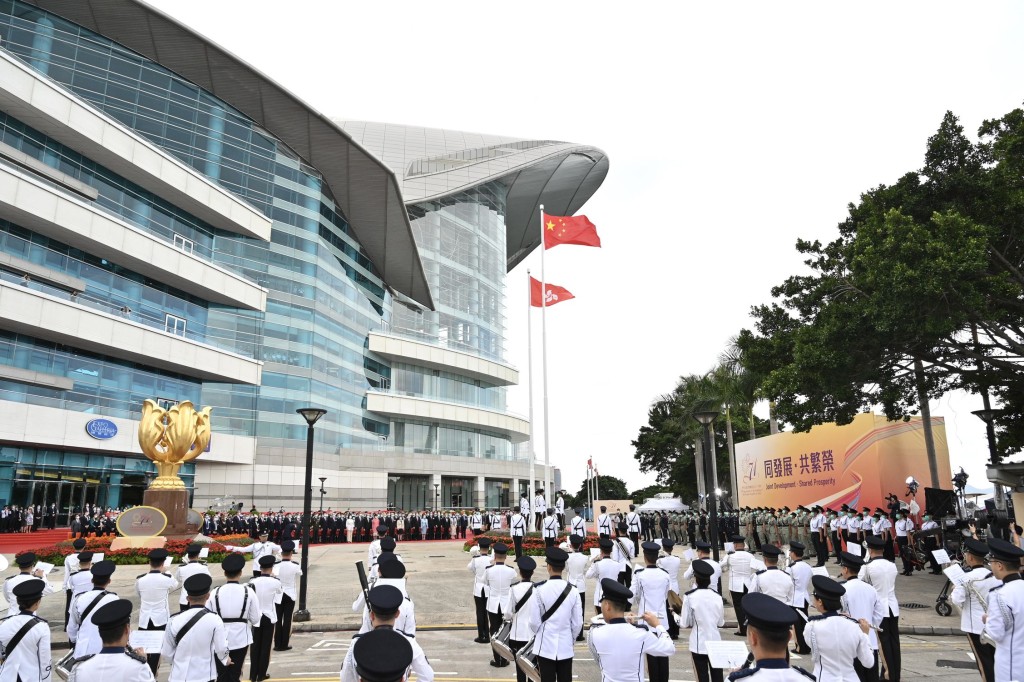 金紫荊廣場10月1日舉行國慶升旗禮。資料圖片