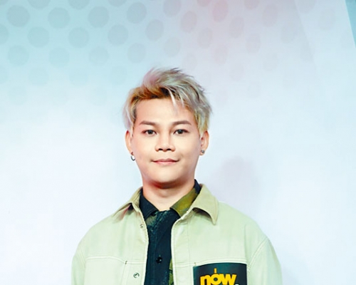 保锜拒回应193拍片爆喊一事。