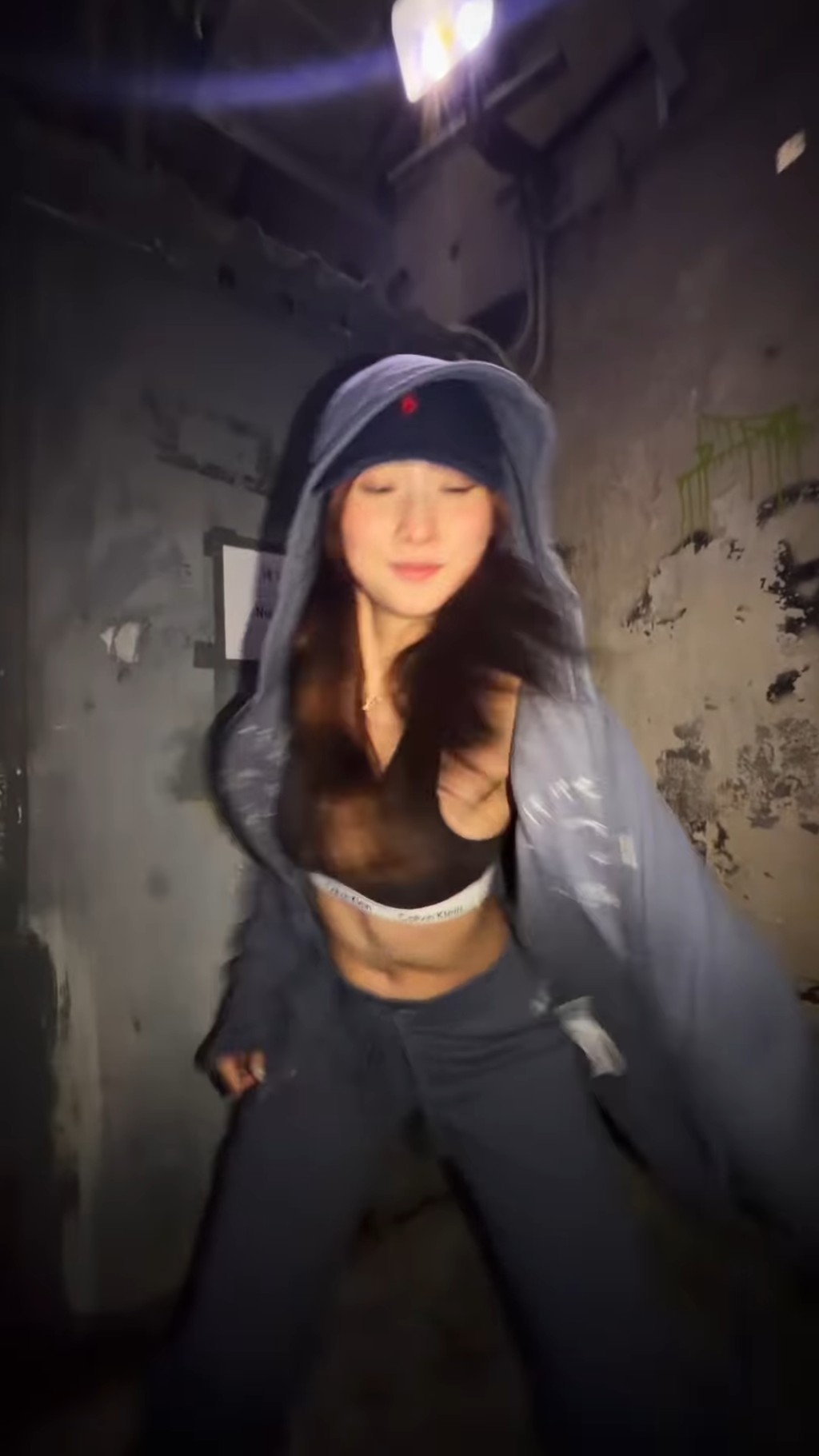 鍾柔美被暗嘲「今次truth or dare輸咗要跳舞？」