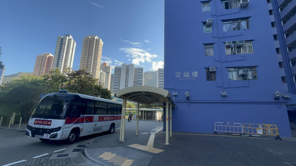 現場為屯門安定邨定福樓。 現場為屯門安定邨定福樓。