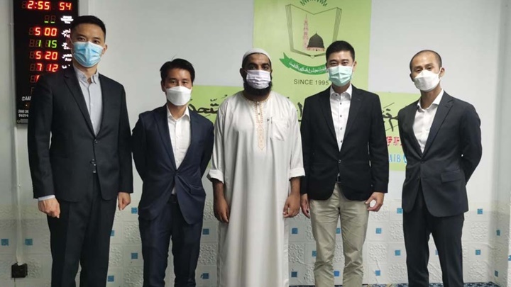 警方與多個南亞裔地區團體及領袖會面,期間提到上周的中區槍擊案。香港警察facebook圖片