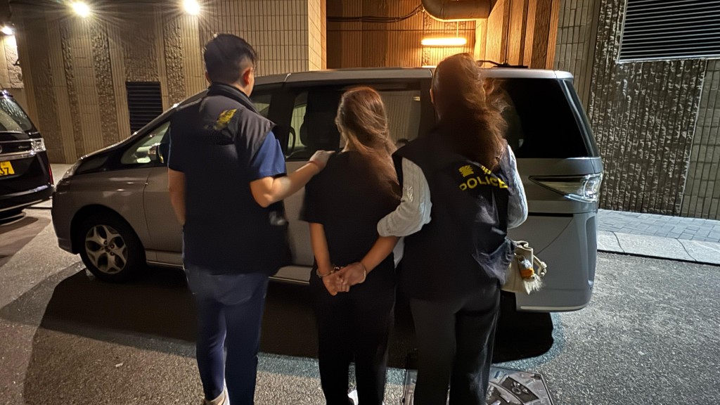 警將軍澳搗破住宅單位製毒工場 ,拘捕43歲外籍女子。警方圖片