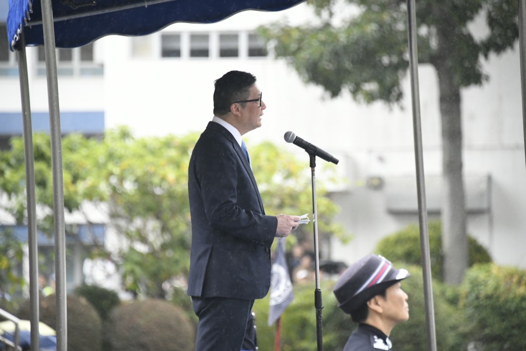保安局局長鄧炳強致辭。楊偉亨攝
