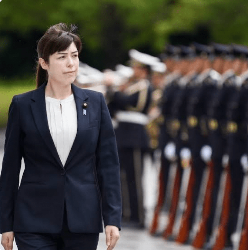 經濟安全保障大臣小野田紀美最受矚目,不僅是新內閣最年輕成員,亦兼任新設的「外國人共生擔當大臣」,被形容為日本女性參政邁入新階段的象徵。X@airi_fact_555 經濟安全保障大臣小野田紀美最受矚目,不僅是新內閣最年輕成員,亦兼任新設的「外國人共生擔當大臣」,被形容為日本女性參政邁入新階段的象徵。X@airi_fact_555