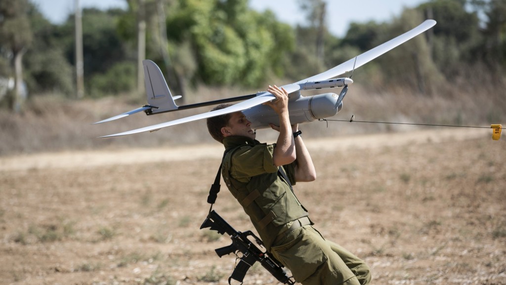 2014年,以軍在加沙邊境發射「雲雀」(Skylark)無人機。 路透社